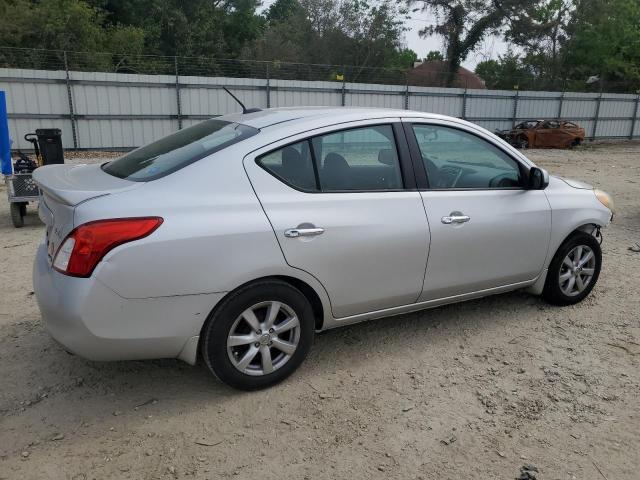  NISSAN VERSA 2013 Srebrny