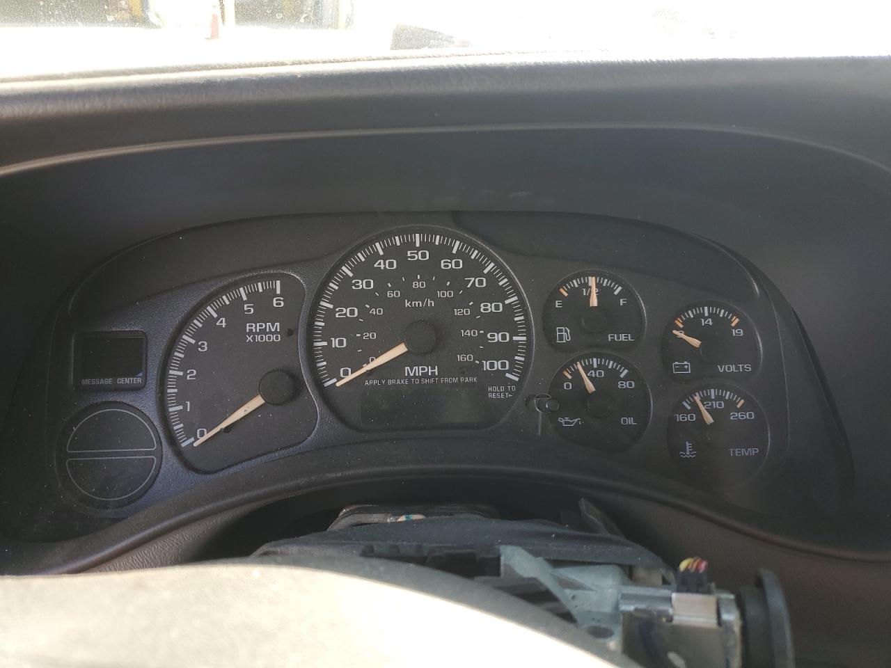 2002 Chevrolet Tahoe K1500 VIN: 1GNEK13T32R184013 Lot: 62528305