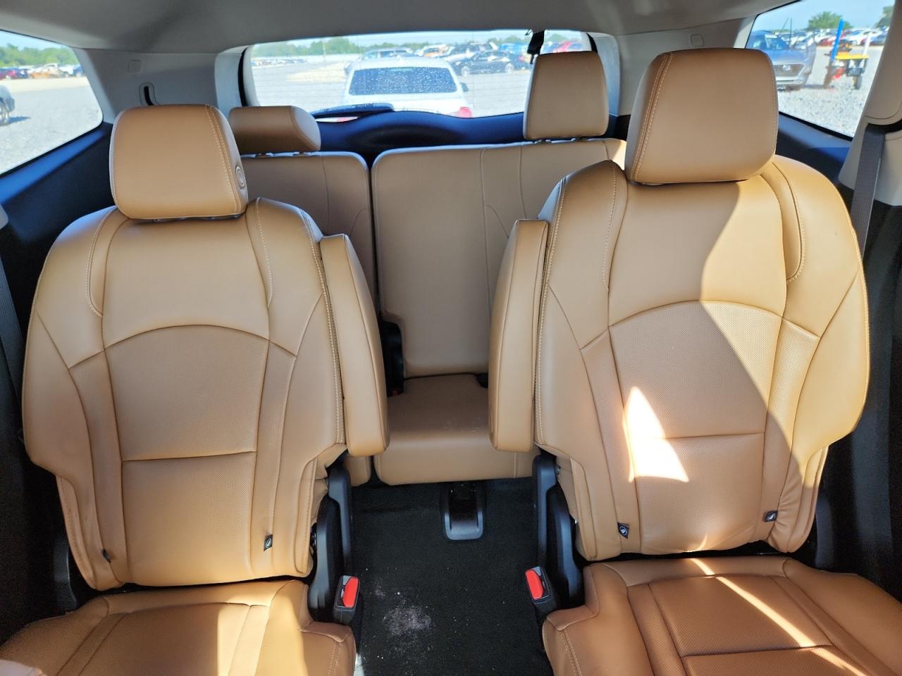2018 Buick Enclave Essence VIN: 5GAERBKW3JJ190284 Lot: 60845255