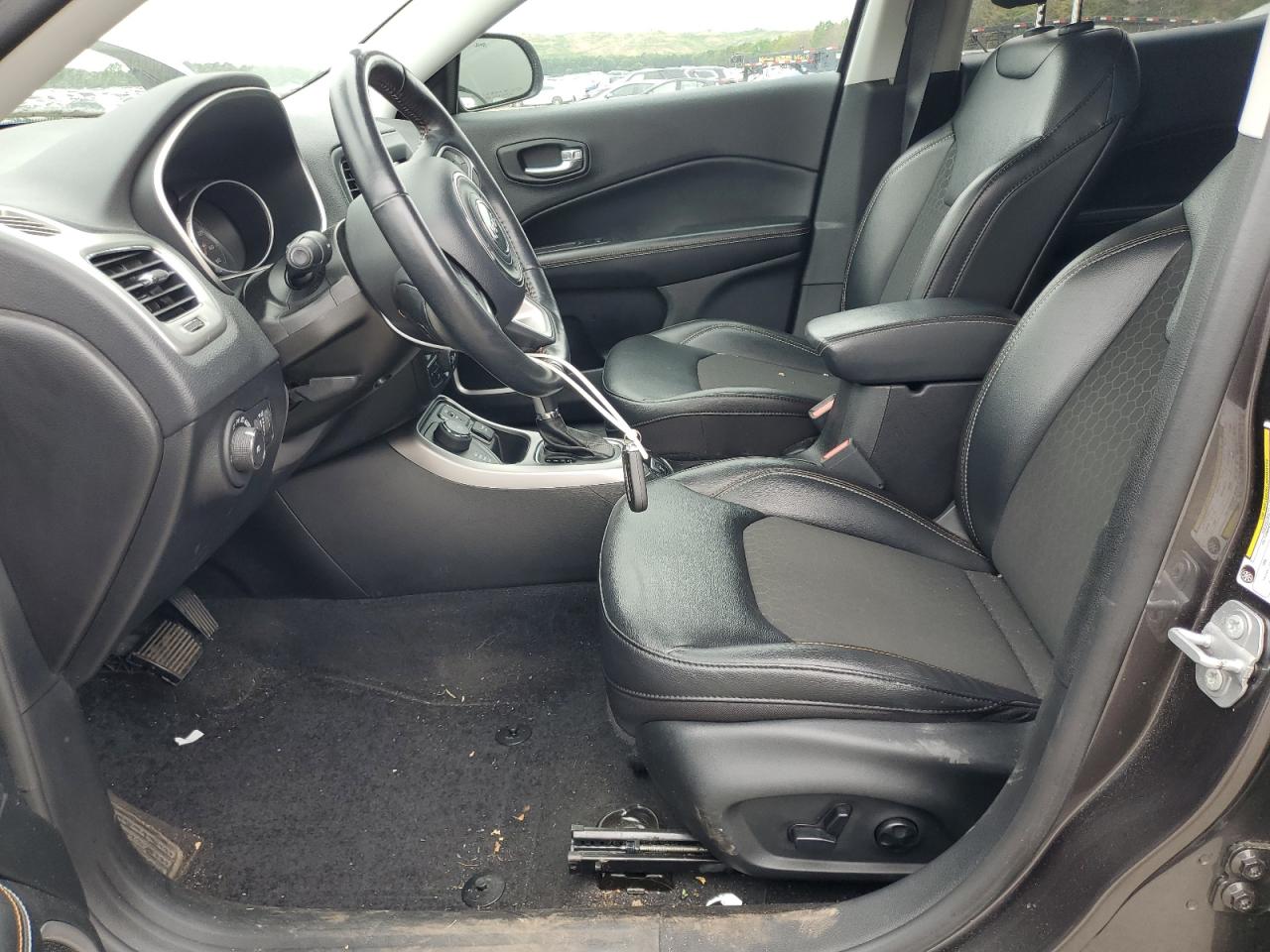 2019 Jeep Compass Latitude VIN: 3C4NJDBB8KT850859 Lot: 62680455