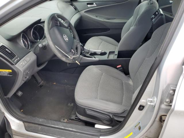  HYUNDAI SONATA 2013 Серебристый