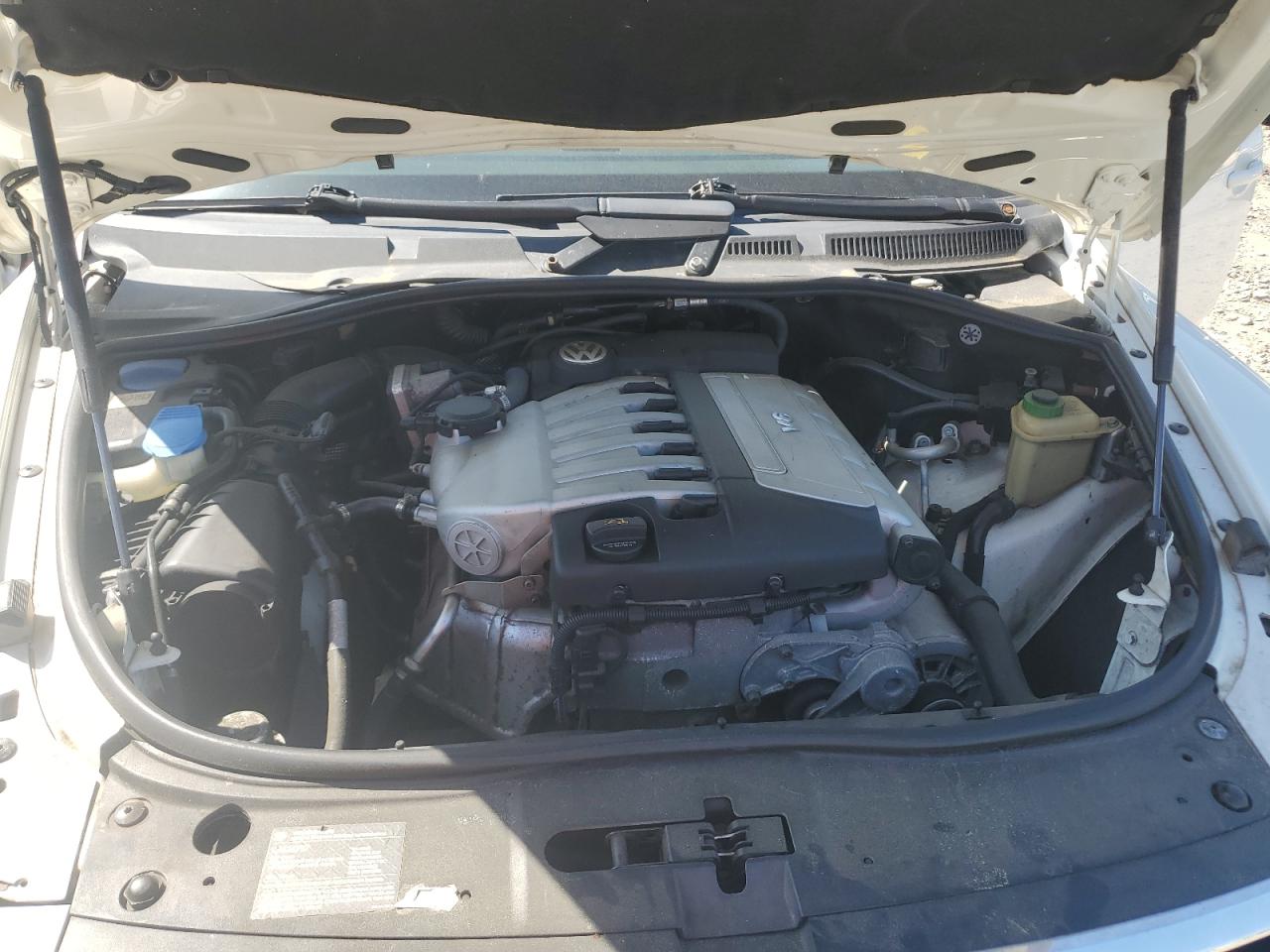 2004 Volkswagen Touareg 3.2 VIN: WVGBC67L44D036612 Lot: 62143055