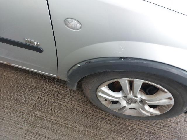 2003 VAUXHALL CORSA LIFE