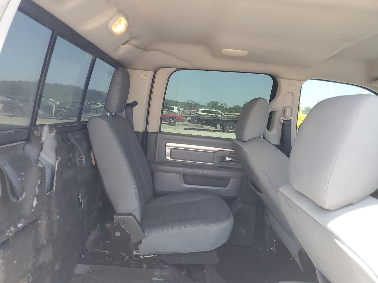 2017 Ram 1500 St VIN: 1C6RR7KT6ES232327 Lot: 60967755