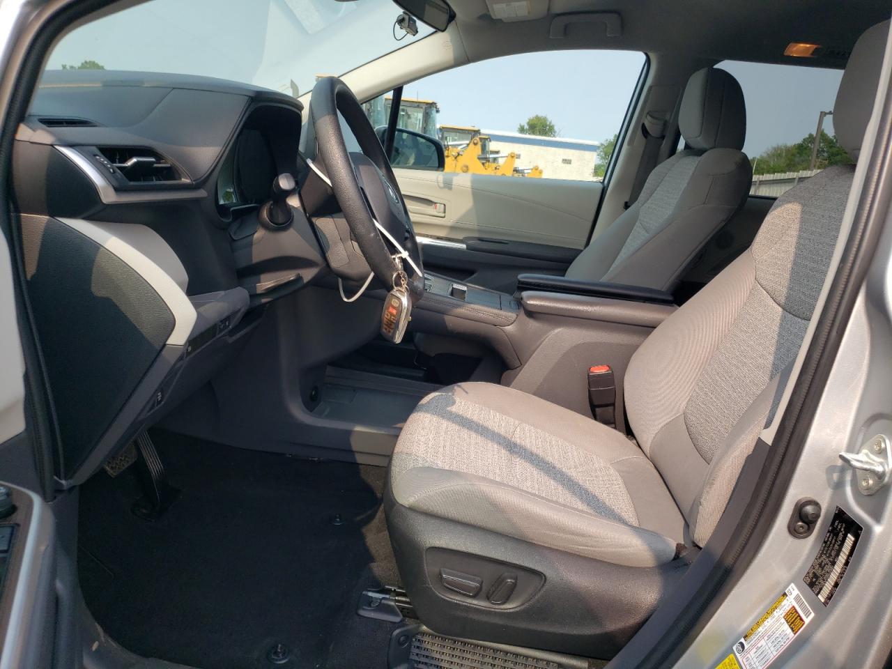 2022 Toyota Sienna Le VIN: 5TDKSKFC4NS043681 Lot: 58927295
