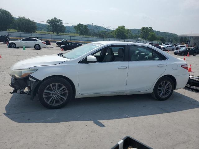  TOYOTA CAMRY 2015 Biały