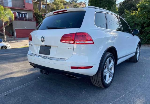 2014 VOLKSWAGEN TOUAREG V6  