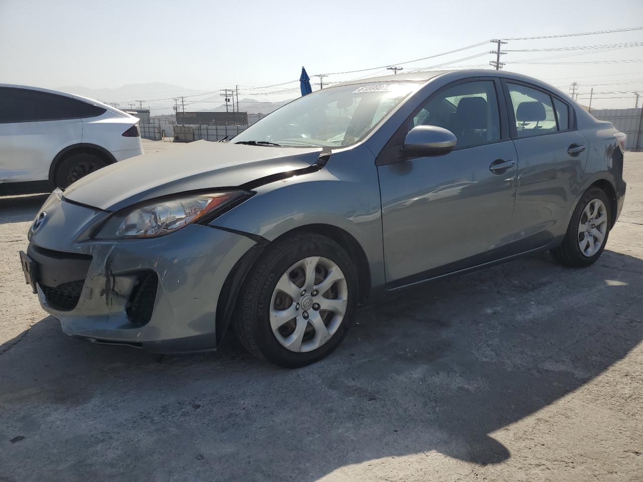 2012 Mazda 3 I იყიდება Sun Valley-ში, CA - Front End