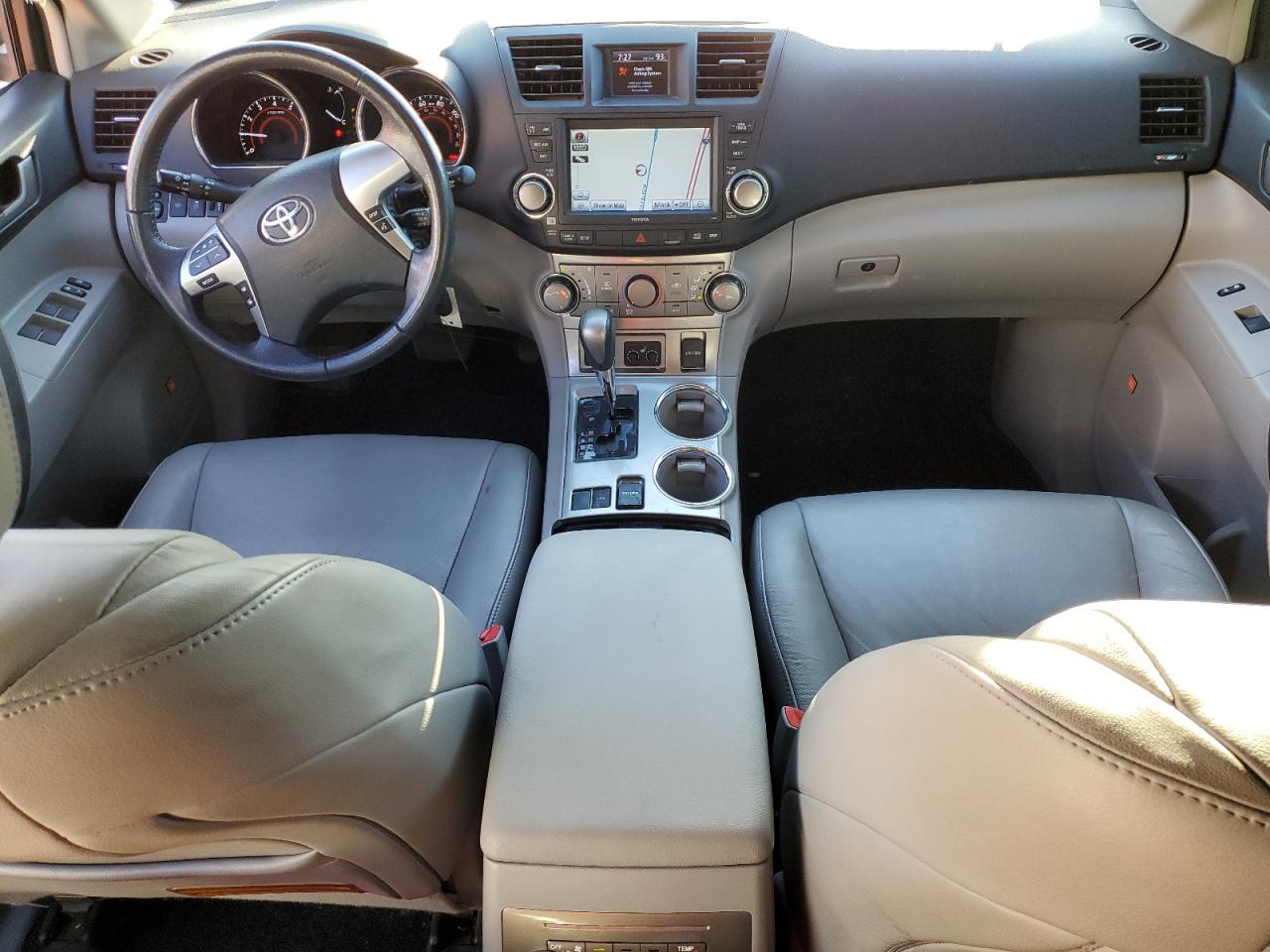 2011 Toyota Highlander Base VIN: 5TDZK3EH5BS046389 Lot: 62946115