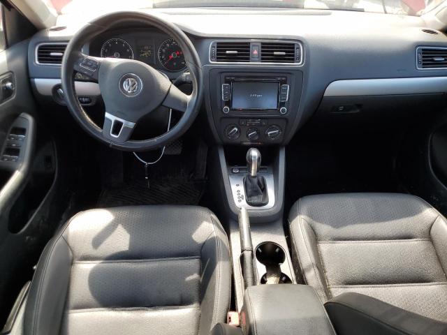 Sedans VOLKSWAGEN JETTA 2014 Red