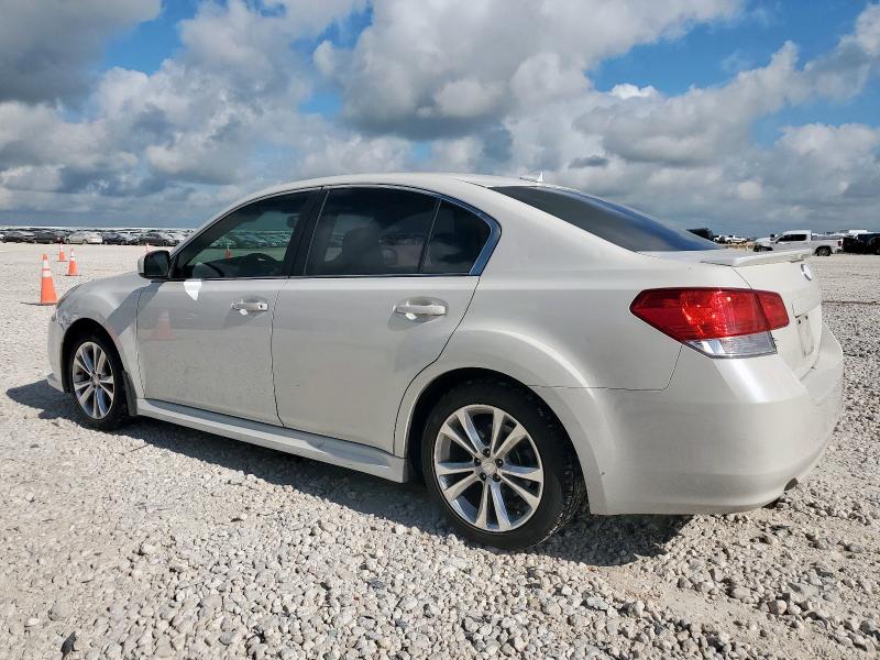  SUBARU LEGACY 2014 Biały