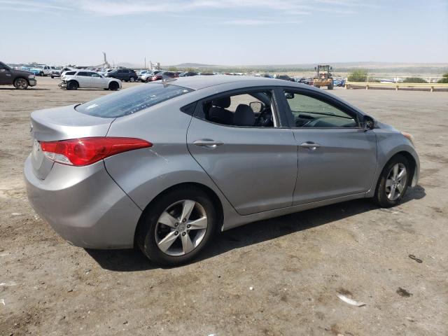 Sedans HYUNDAI ELANTRA 2012 Srebrny