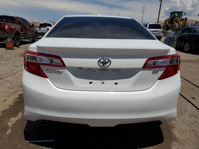  TOYOTA CAMRY 2013 Biały