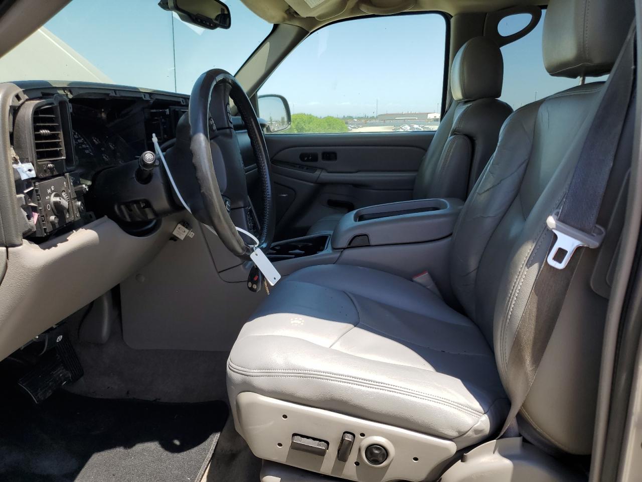 2005 GMC Yukon Xl C1500 VIN: 1GKEC16Z55J138762 Lot: 59141285