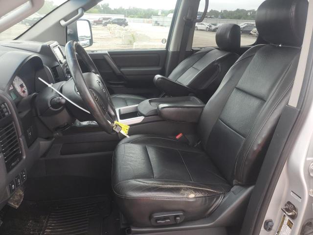 Pickups NISSAN TITAN 2014 Srebrny