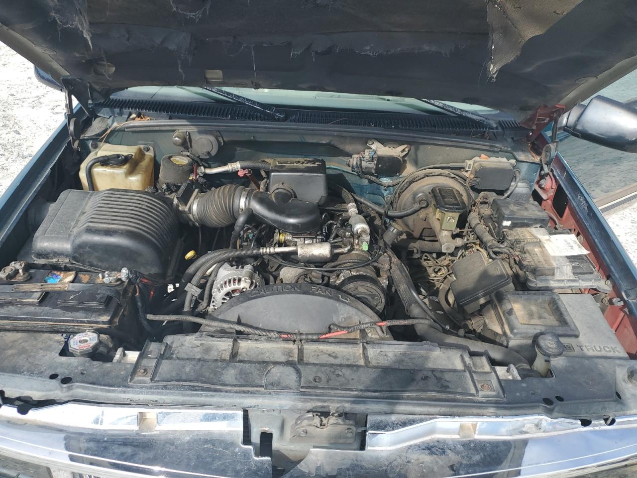 1996 Chevrolet Gmt-400 C1500 VIN: 2GCEC19R5T1159058 Lot: 61106305