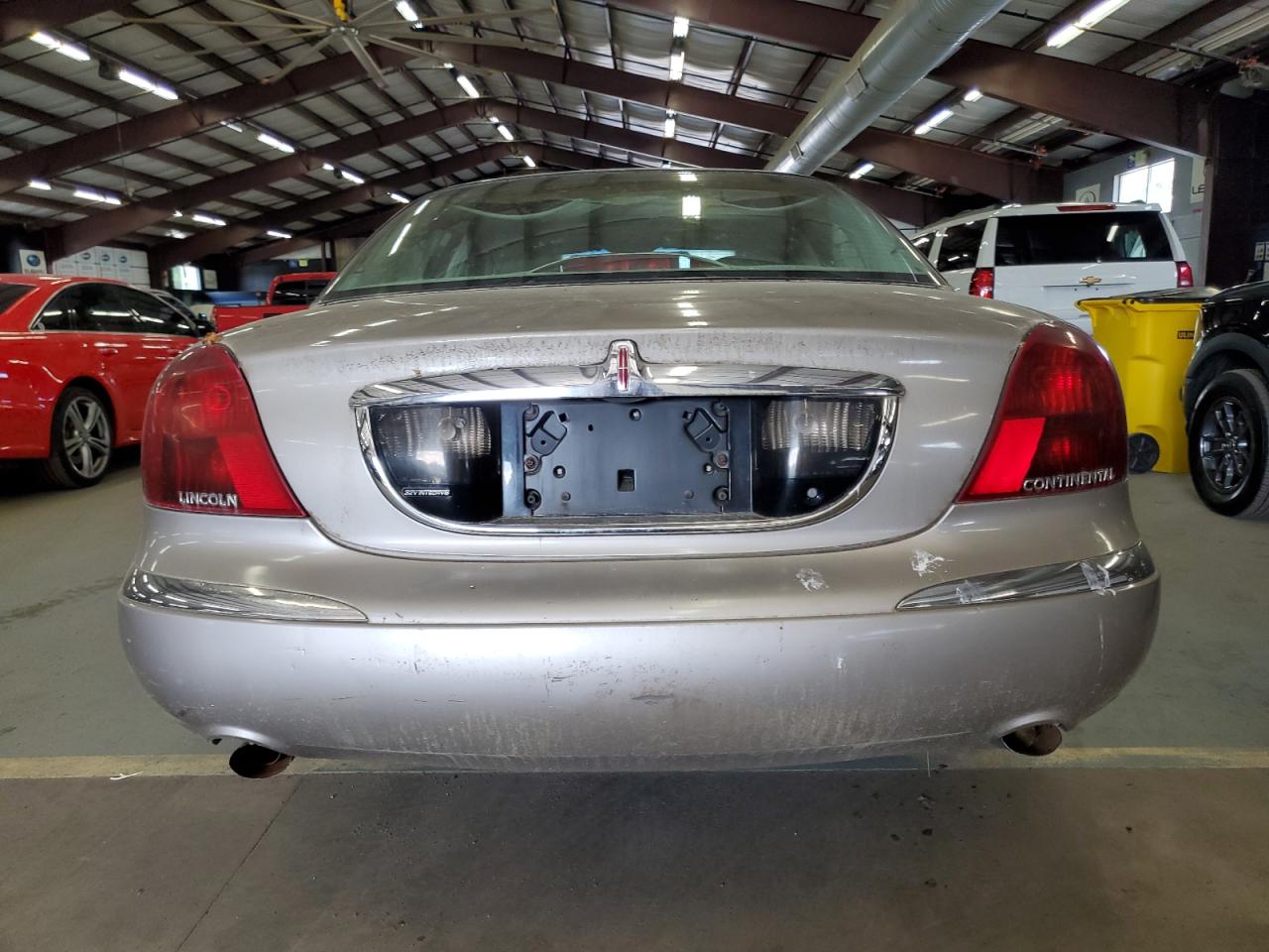 2000 Lincoln Continental VIN: 1LNHM97V1YY909595 Lot: 63145915