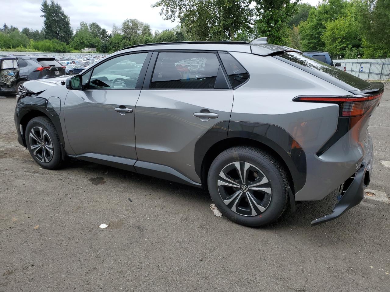 TOYOTA BZ4X XLE 2025 VIN JTMABACA8SA093095 zdjęcie 2
