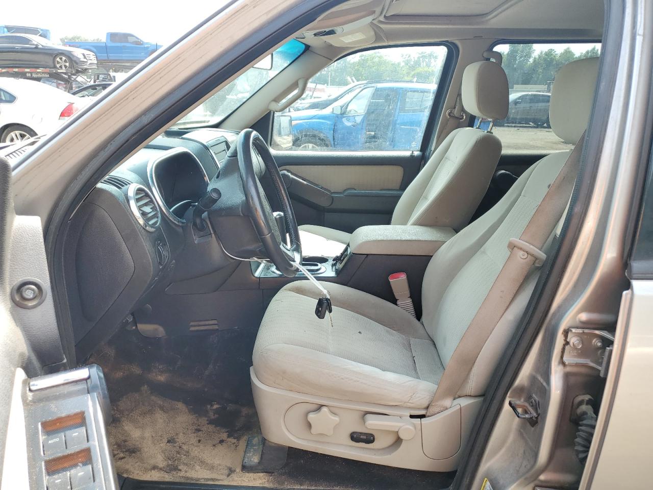 2008 Ford Explorer Xlt VIN: 1FMEU63E68UA51118 Lot: 58637535