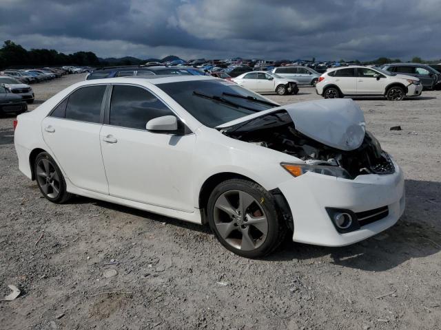 Sedans TOYOTA CAMRY 2012 White