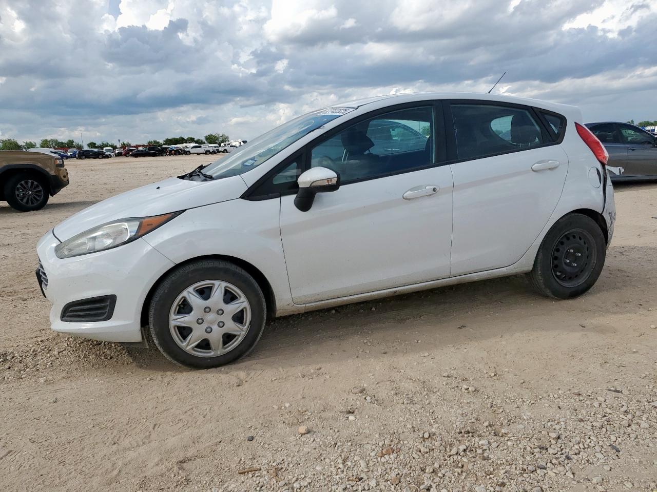 FORD FIESTA 2015 VIN 3FADP4EE1FM216427