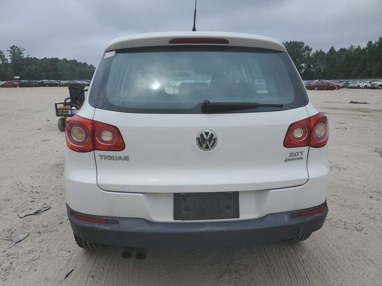 2011 Volkswagen Tiguan S VIN: WVGBV7AX7BW560012 Lot: 63031455