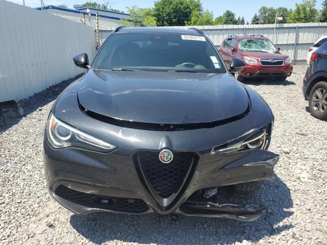  ALFA ROMEO STELVIO 2023 Чорний