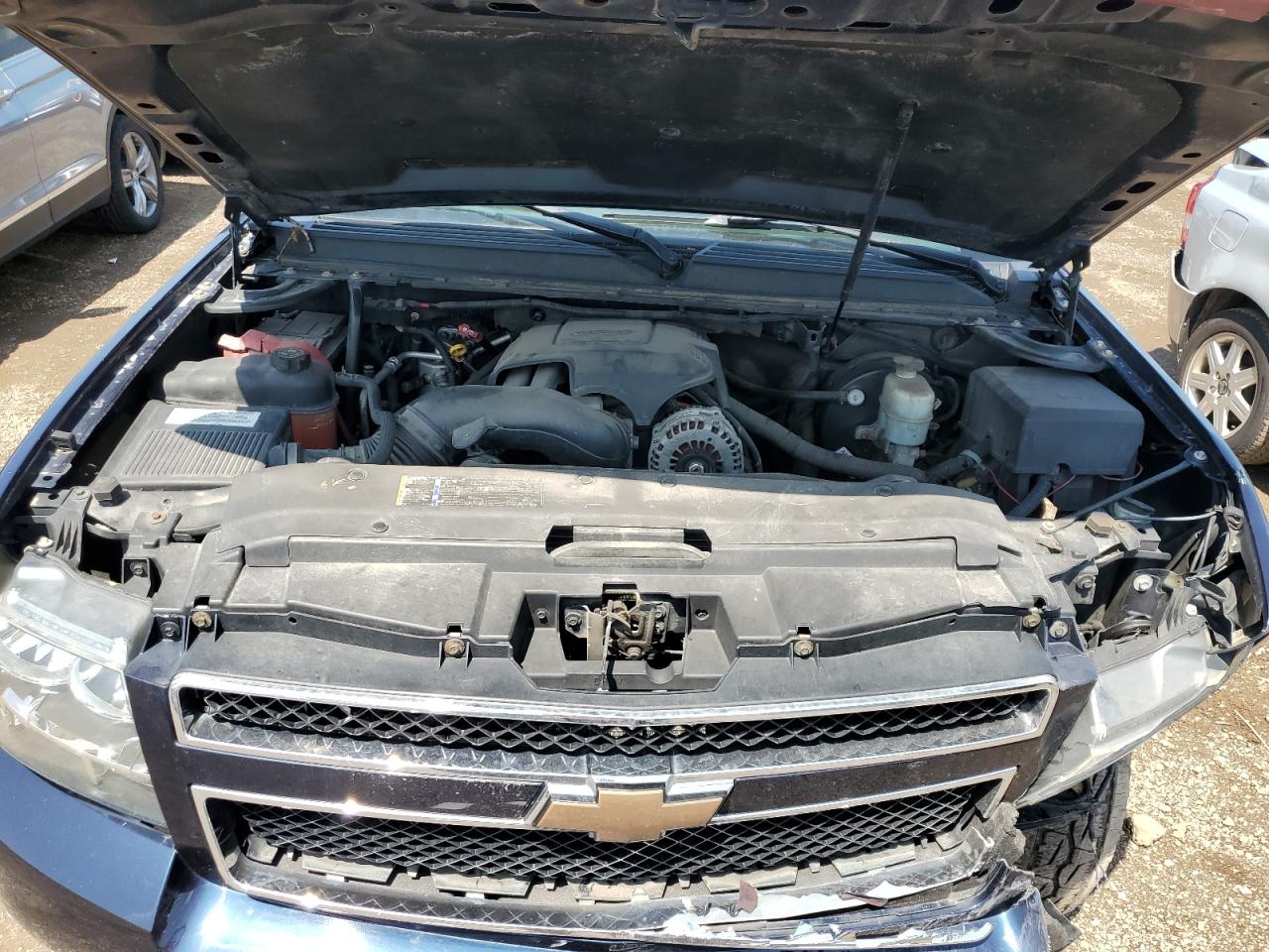 2007 Chevrolet Suburban K1500 VIN: 1GNFK163X7J324046 Lot: 61678075