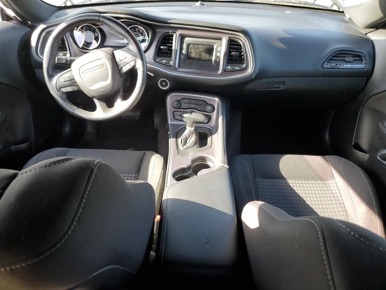 2016 Dodge Challenger Sxt VIN: 2C3CDZAG4GH225856 Lot: 60676345
