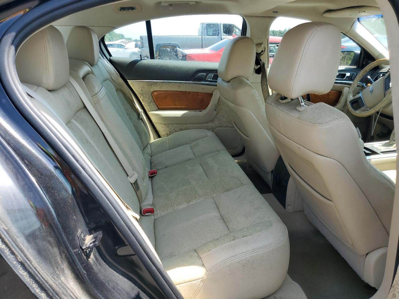 1lnhl9dr8bg600956 1LNHL9DR8BG600956 2011 Lincoln Mks