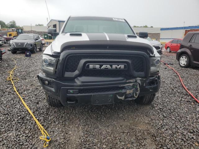  RAM 1500 2018 Srebrny