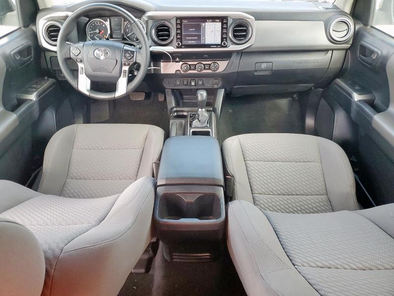  TOYOTA TACOMA 2020 Сріблястий
