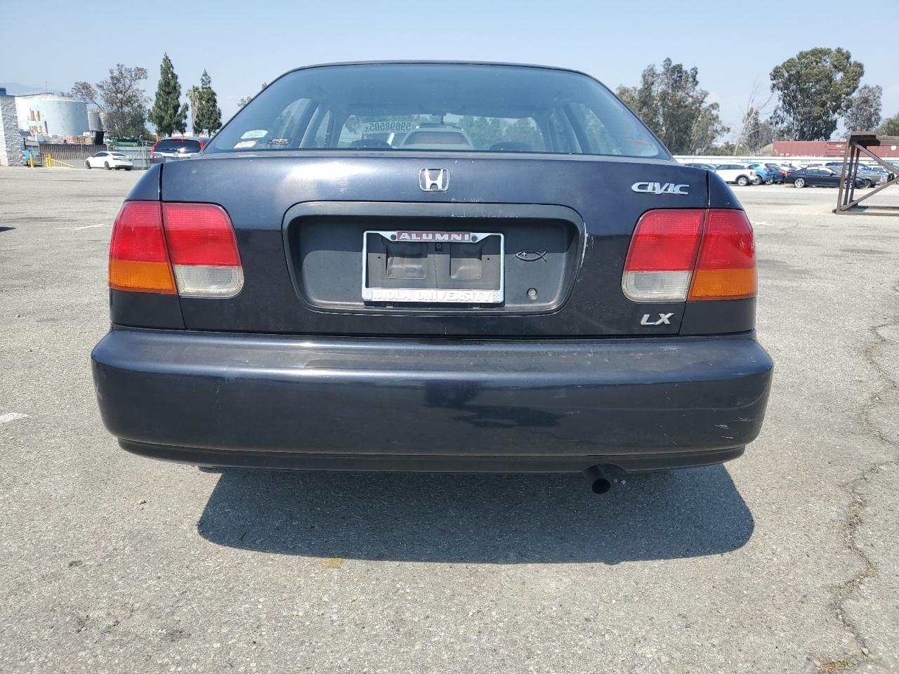 1998 Honda Civic Lx VIN: 2HGEJ6570WH600440 Lot: 59898505