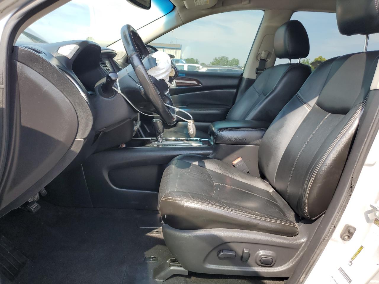 2014 Nissan Pathfinder S VIN: 5N1AR2MN1EC643700 Lot: 62179355