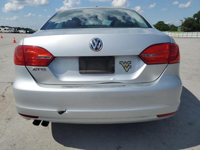  VOLKSWAGEN JETTA 2012 Srebrny