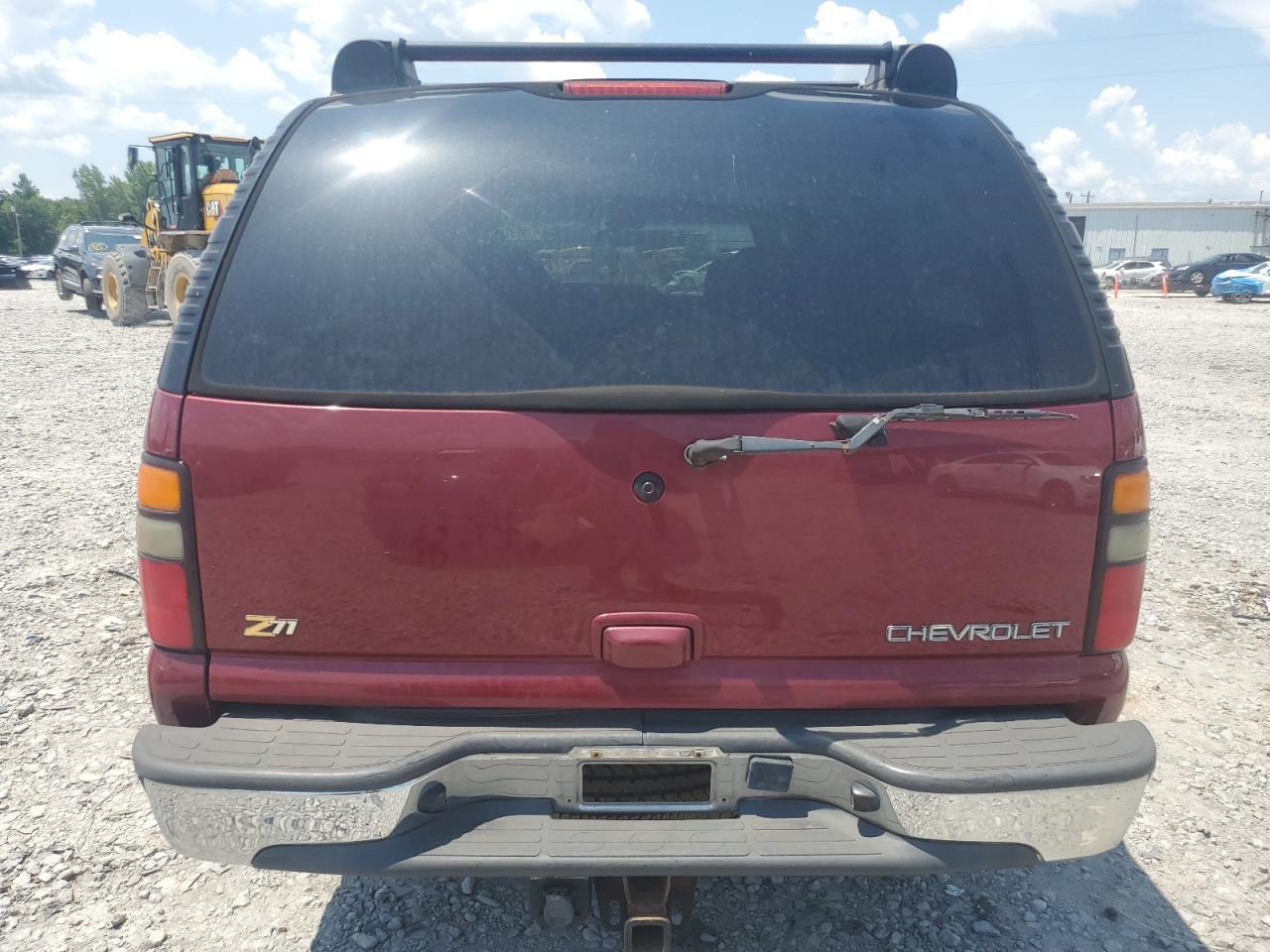 2004 Chevrolet Suburban K1500 VIN: 3GNFK16Z84G207597 Lot: 61999745