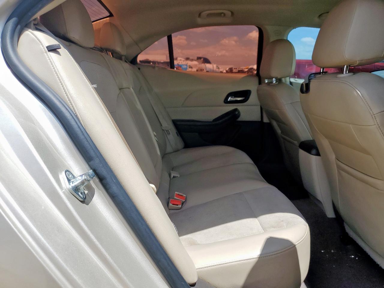 CHEVROLET MALIBU 2015 VIN 1G11C5SL9FF282055 фото 10