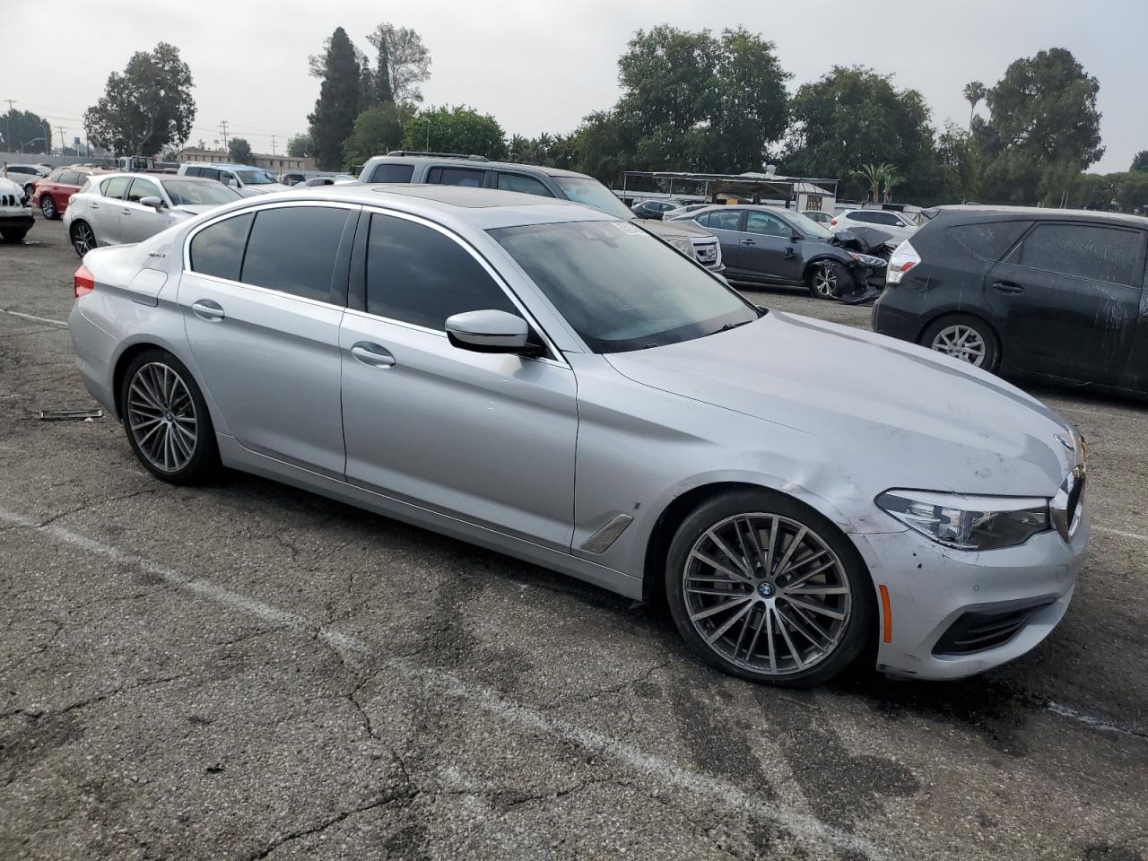 BMW 5 SERIES 2019 VIN WBAJA9C5XKB398545 фото 4