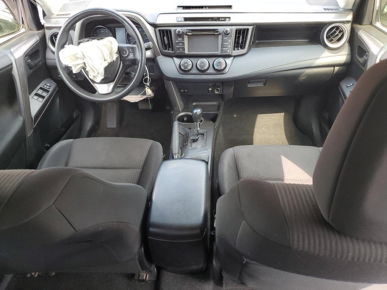 2017 Toyota Rav4 Le VIN: JTMBFREV8HJ158608 Lot: 62185475
