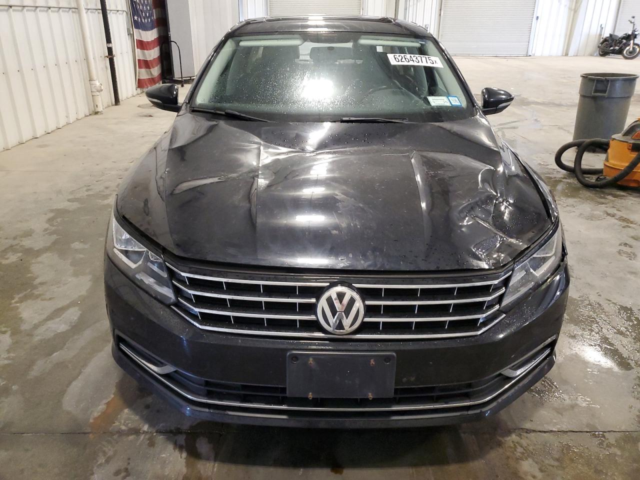 VOLKSWAGEN PASSAT 2018 VIN 1VWBA7A36JC008348 фото 5