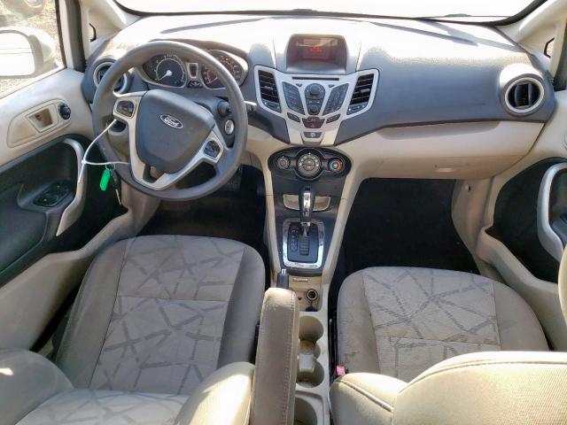 Sedans FORD FIESTA 2013 White