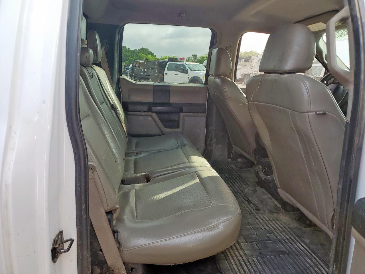 2017 Ford F450 Super Duty VIN: 1FD0W4GT3HEF40555 Lot: 61745405