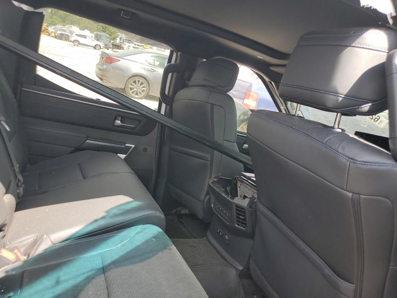 TOYOTA TUNDRA 2024 VIN 5TFNC5DB6RX051433 фото 11