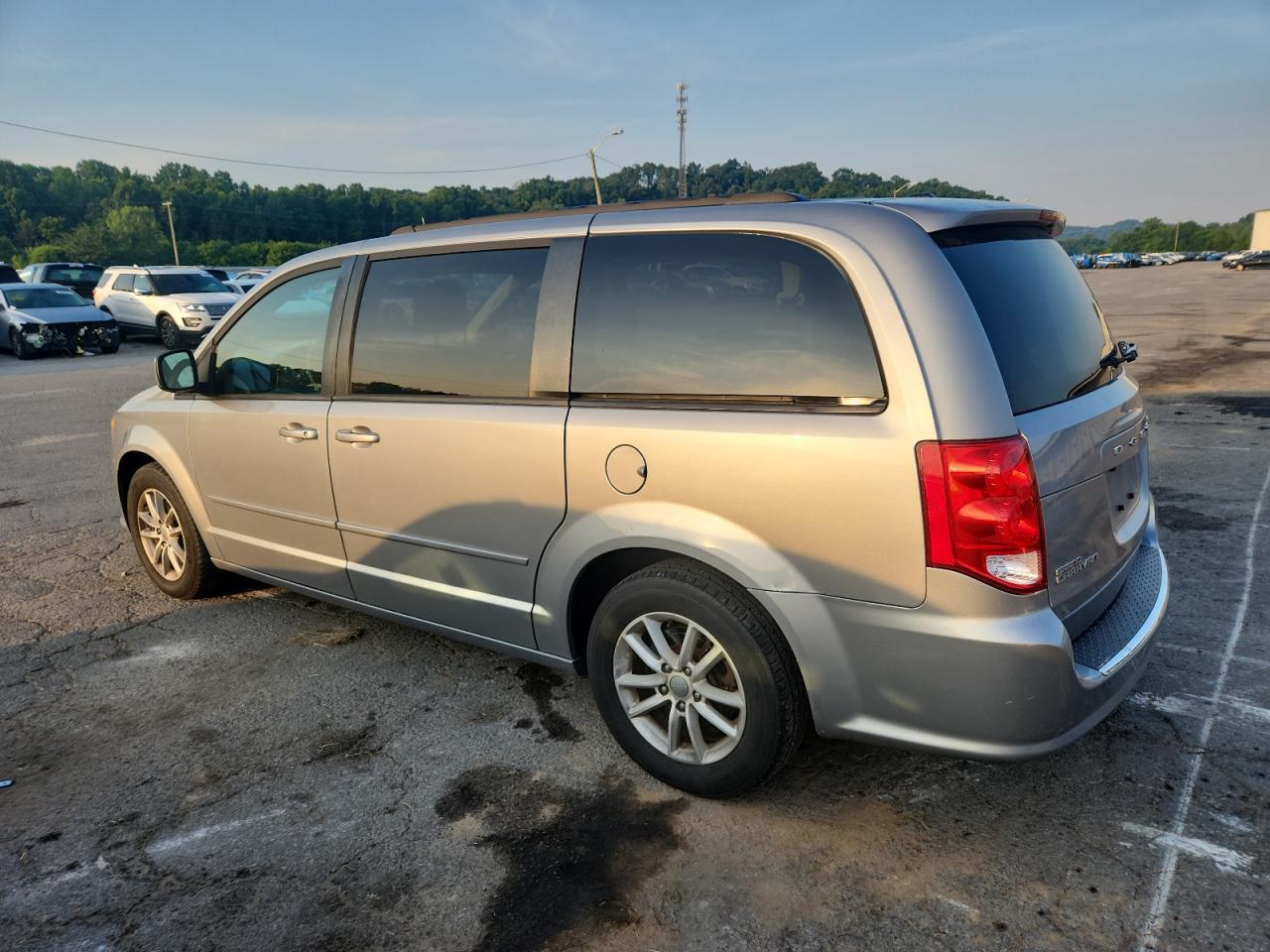 DODGE CARAVAN 2016 VIN 2C4RDGCG9GR168815 photo 2