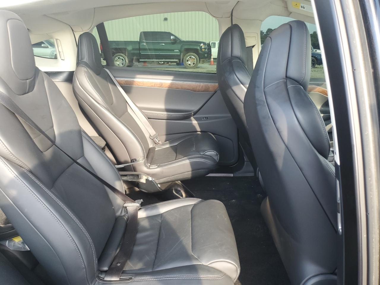 2017 Tesla Model X VIN: 5YJXCBE29HF055216 Lot: 57645455