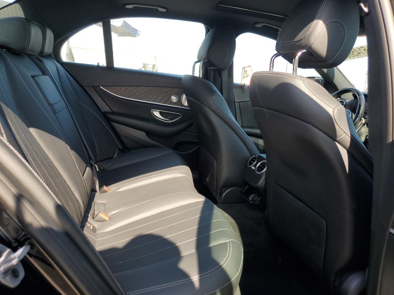 2020 Mercedes-Benz E 350 VIN: W1KZF8DB7LA819690 Lot: 61456535