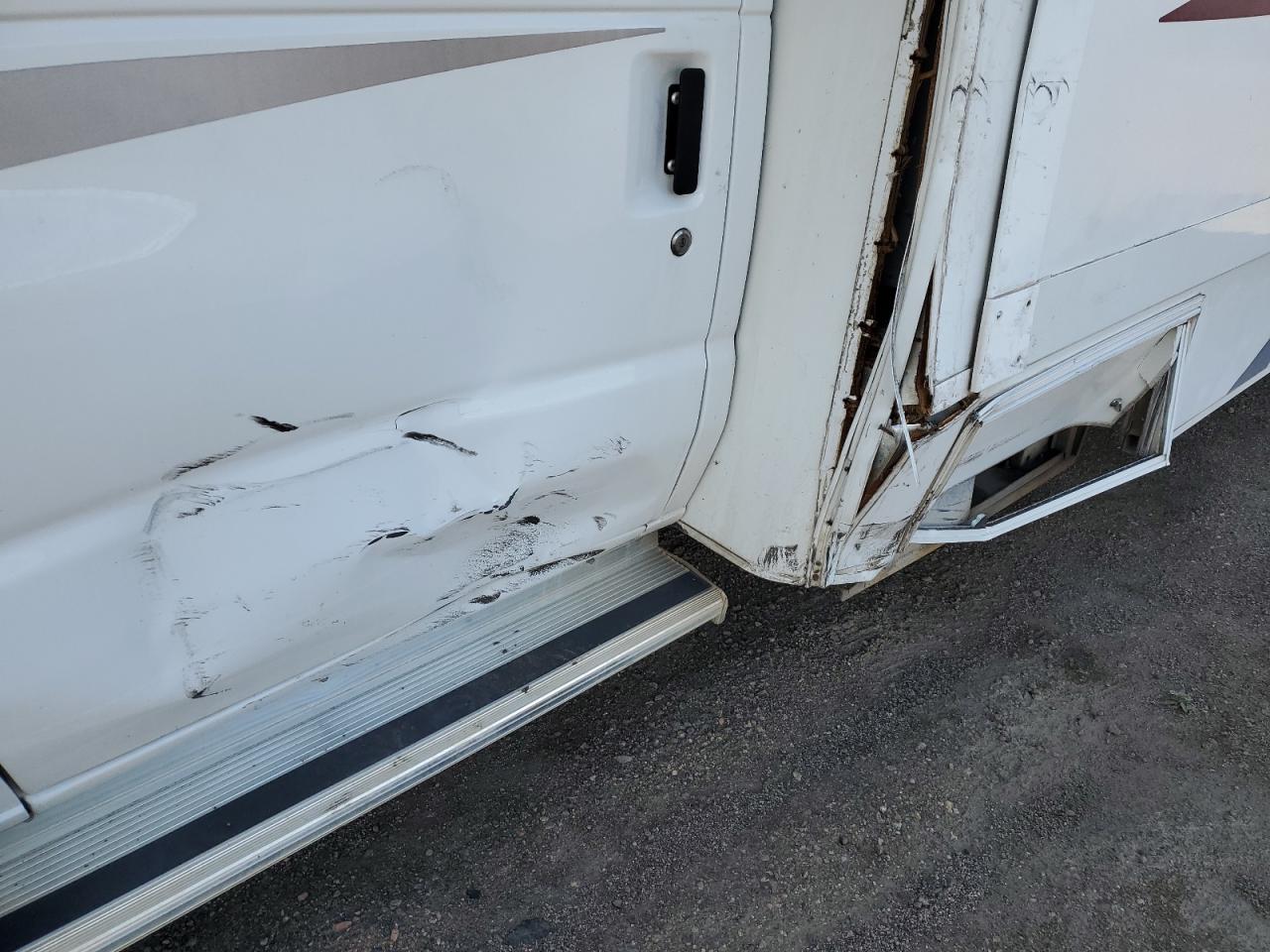 2008 Ford Econoline E450 Super Duty Cutaway Van VIN: 1FDXE45SX8DB37433 Lot: 59883665