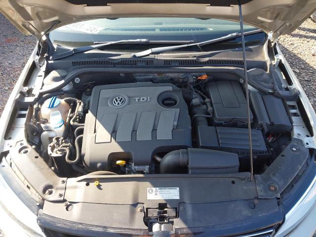 2014 VOLKSWAGEN JETTA SE B