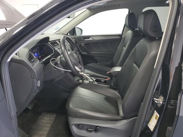  VOLKSWAGEN TIGUAN 2022 Чорний