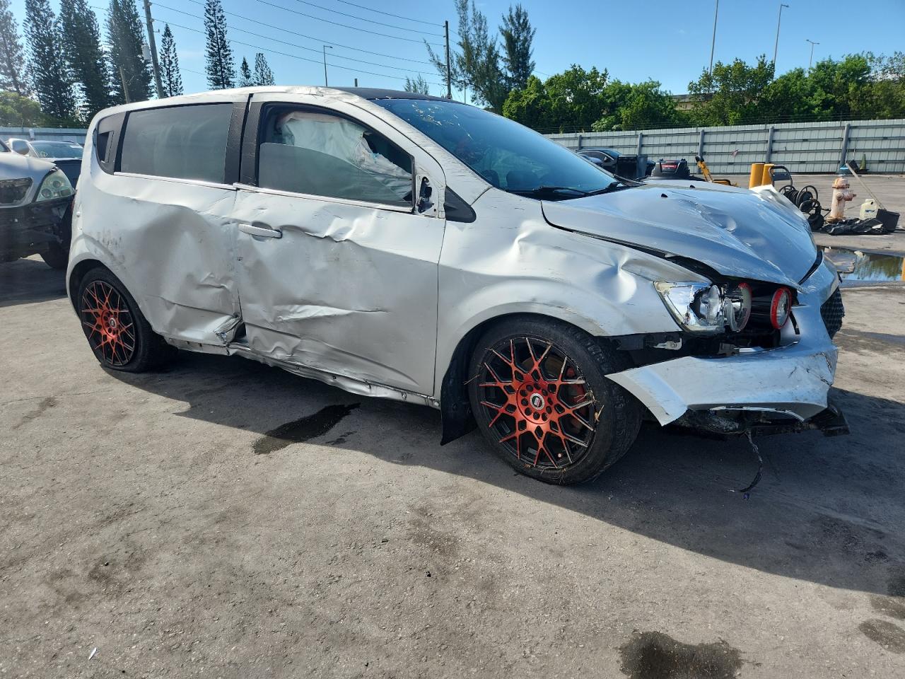 CHEVROLET SONIC 2015 VIN 1G1JH6SB7F4169196 zdjęcie 4